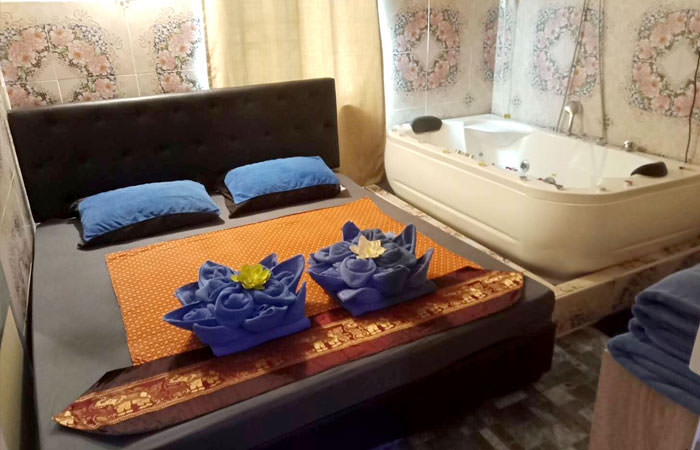 Couple Room at Kiss Bangkok Massage
